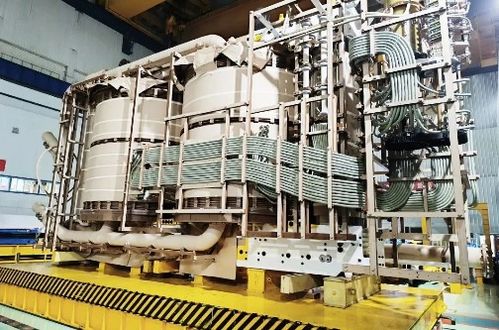 隴東 山東 800千伏特高壓直流輸電工程慶陽換流站首臺產品內裝工序順利完工